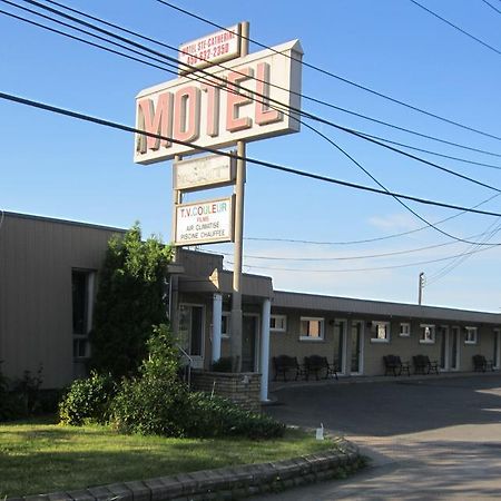 Motel Sainte Catherine Екстер'єр фото