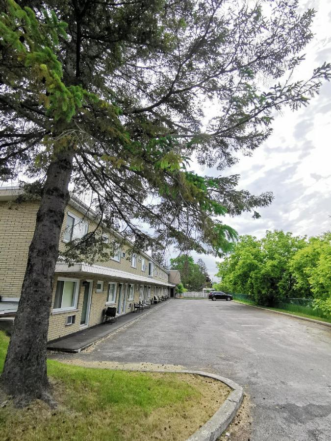 Motel Sainte Catherine Екстер'єр фото