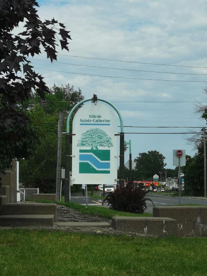 Motel Sainte Catherine Екстер'єр фото