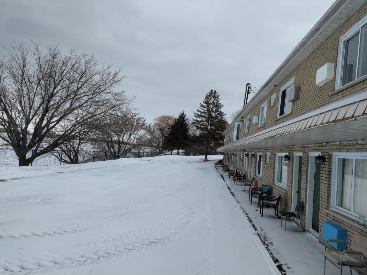Motel Sainte Catherine Екстер'єр фото