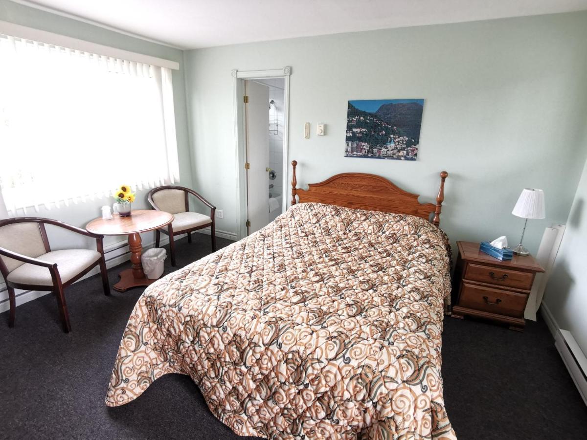 Motel Sainte Catherine Екстер'єр фото