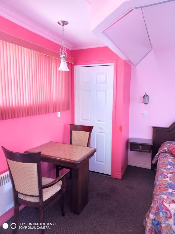 Motel Sainte Catherine Екстер'єр фото